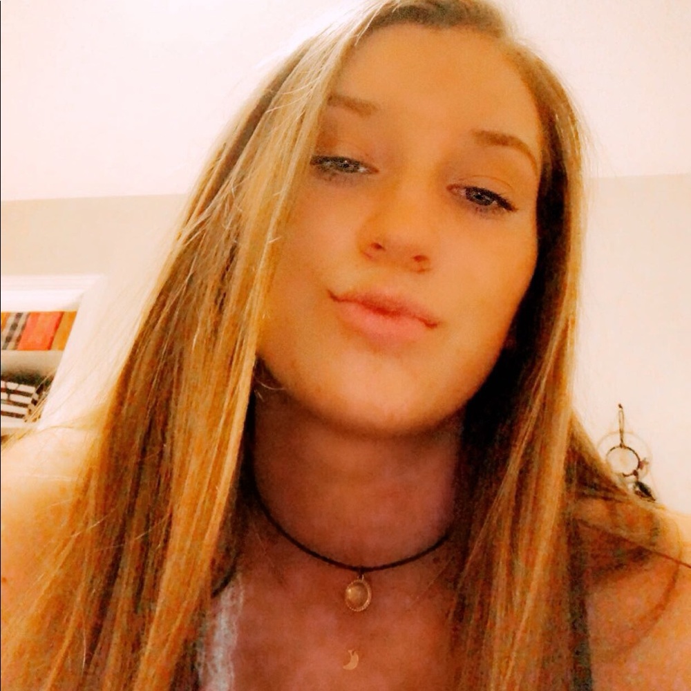 heyy guys!!! i’m Hanna:))